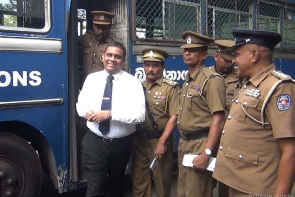 සිංහල සහ දෙමළ අලුත් අවුරුදු චාරිත්‍රවලට එක් වෙමින් දිට්වා සුළි කුණාටුවෙන් විනාශ වූ අනුරාධපුර ගල්නෑව ප්‍රාදේශීය ලේකම් කොට්ඨාසයේ මල්බෙලිගල ග්‍රාම නිලධාරී වසමේ එච්.එම්. ඉන්ද්‍රජිත් සම්පත් සේනාරත්න ගේ නව නිවසට ගෙවැදීමේ සහ අලුත් අවුරුදු සැමරුමට ජනාධිපති අනුර ක